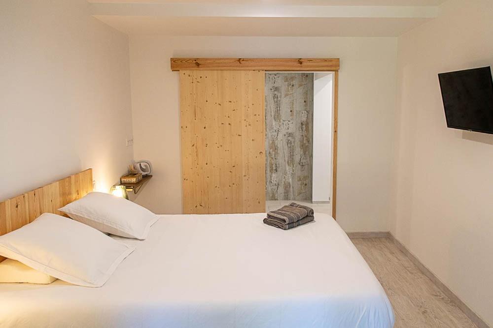Au Detour Des Vignes Bed & Breakfast Ordonnac Exterior foto